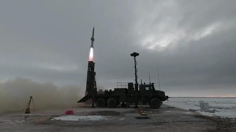  2 bin kilometre füze geliştirme programı sürüyor