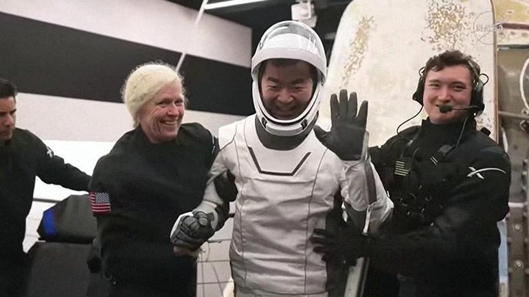 UZAYDAN İLK TIBBİ DÖNÜŞ | Tarihi tahliye tamamlandı