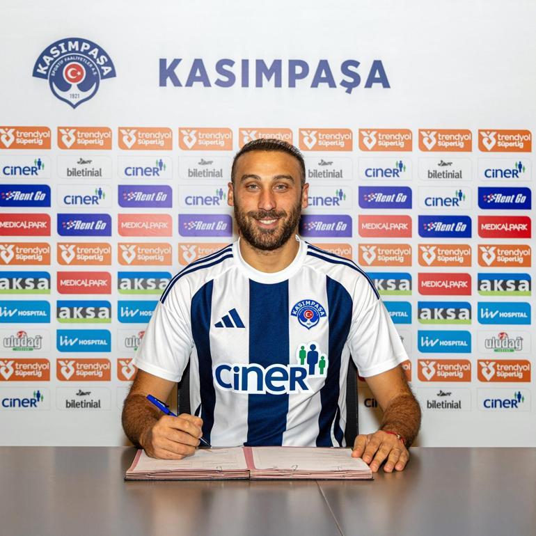 Fenerbahçeden ayrılan Cenk Tosun, Kasımpaşada