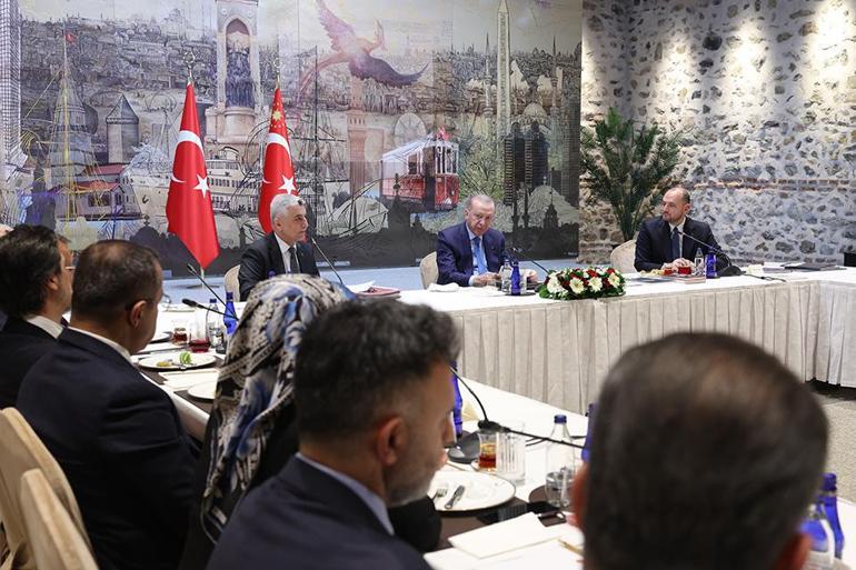 Cumhurbaşkanı Erdoğan, MÜSİAD heyetini Dolmabahçede kabul etti