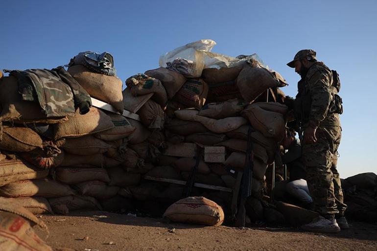 SON DAKİKA Suriye ordusundan yeni operasyon YPG/SDG, Fıratın doğusuna çekiliyor