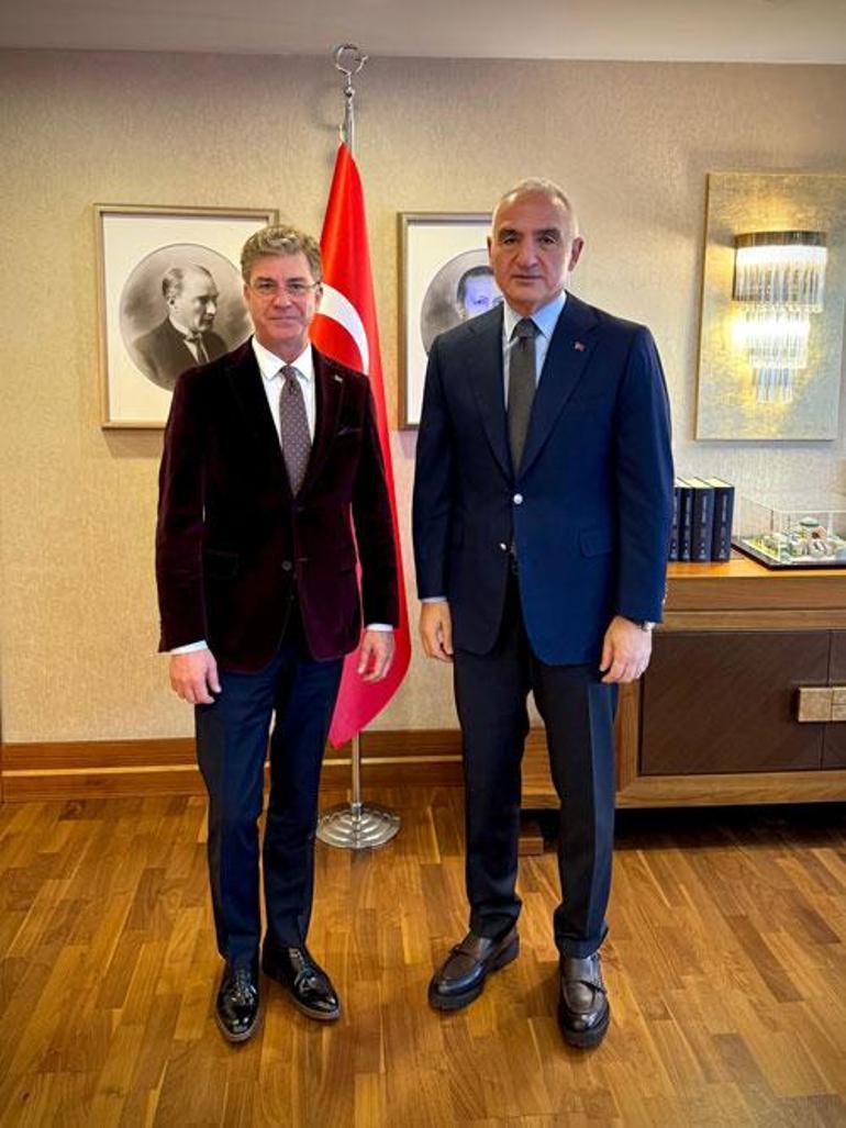  Kültür ve Sanat Bakan Danışmanı oldu