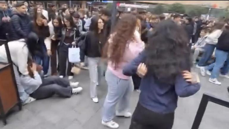 Maltepe’de kadınlar saç saça, baş başa birbirine girdi