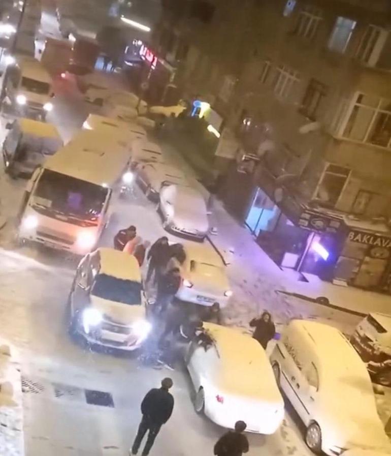  Yollar buz pistine döndü Motokuryelere trafik yasağı