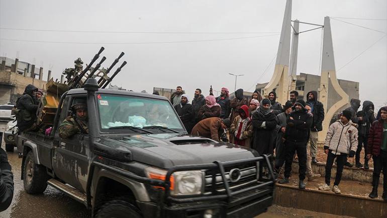 Terör örgütü SDG teslim bayrağı çekti Şara tek lider: İşte 14 maddelik anlaşma