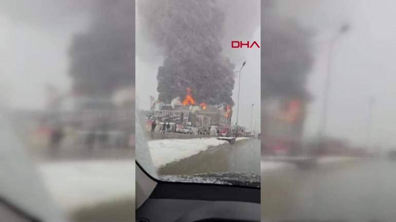 SON DAKİKA... İstanbulda fabrikada yangın