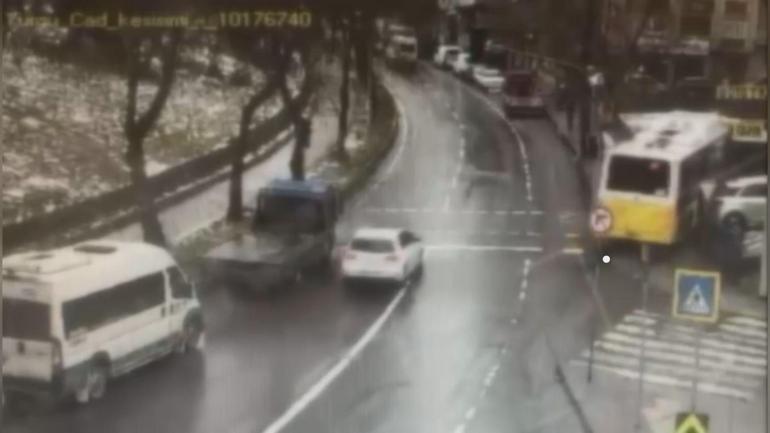 Esenler’deki İETT otobüsü kazası kamerada