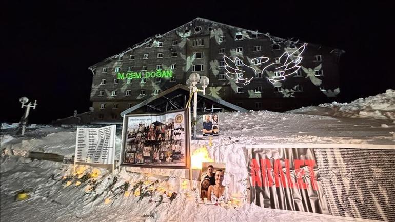 Kartalkayadaki Grand Kartal Otel yangınında hayatını kaybedenler anıldı