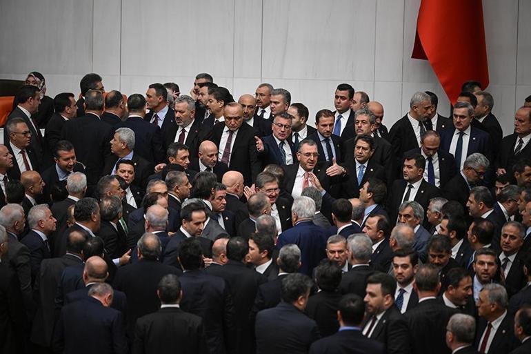  Genel Kurulda arbede çıktı