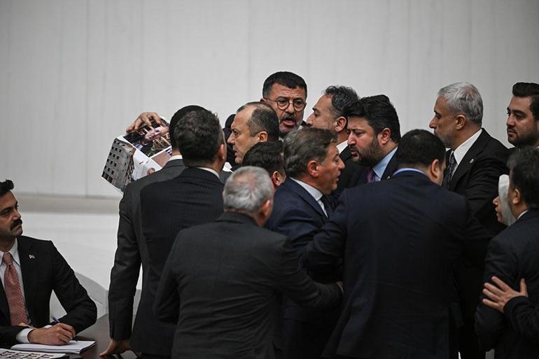  Genel Kurulda arbede çıktı