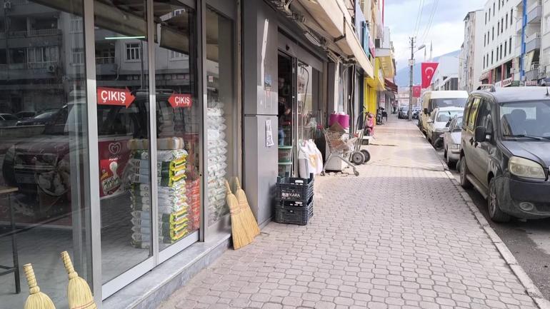 Market önündeki yağ kolisini çaldı