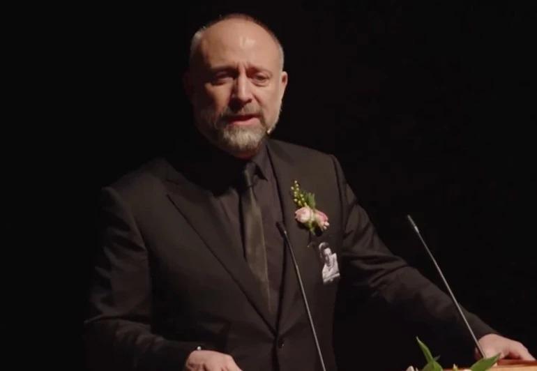  Gözyaşları içinde toprağa verildi