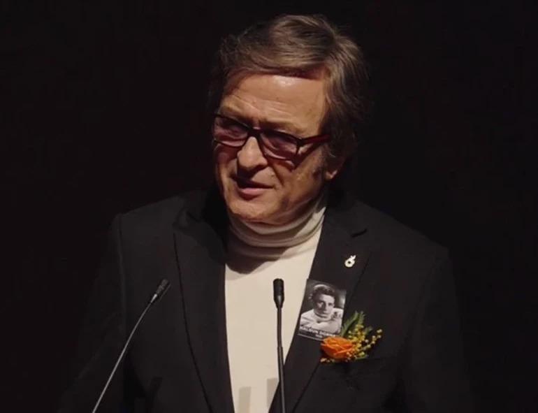  Gözyaşları içinde toprağa verildi