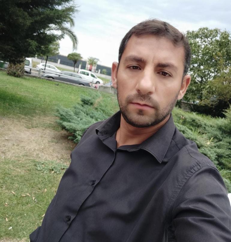 Evli kadın, sevgilisinin boğazını arabada kesip satırla kafasını parçaladı