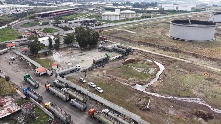 CNN TÜRK Suriyede petrol sahalarını görüntüledi: İşgal bitti, üretim başladı