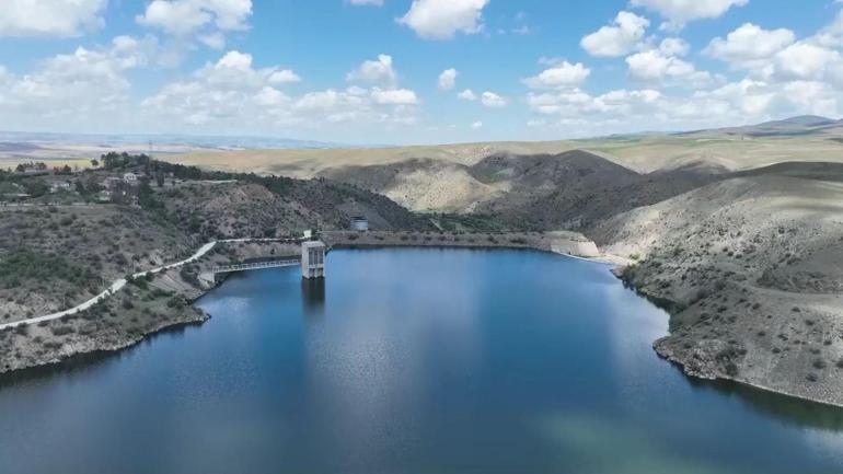 Sivas’ta milyonlarca liralık baraj su tutmaya başladı