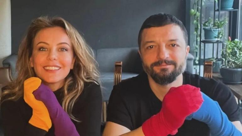 VİLDAN ATASEVER KAÇ YAŞINDA MEHMET ERDEM KAÇ YAŞINDA Mehmet Erdem ve Vildan Ataseverin Oğulları Dünyaya Geldi İşte Hayatları, Şarkıları, Oynadığı Diziler ve Filmler...