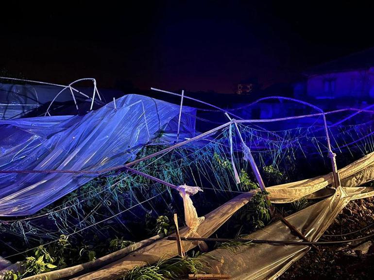  Turizm kentini sağanak yağış, fırtına ve hortum vurdu