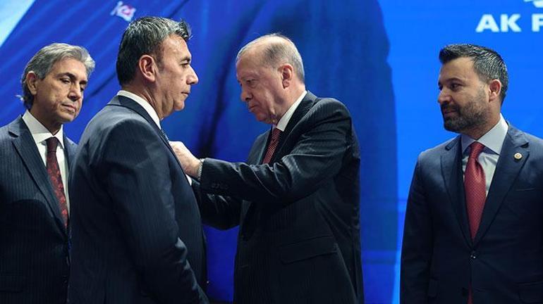 4 başkana rozeti Erdoğan taktı AK Partiye katılım sürüyor