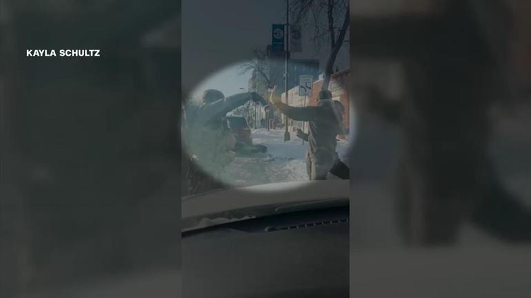 Çocuk, hemşire, gazeteci... Yine saldırdılar ABD’de gazeteciler göçmen polisinin hedefinde mi