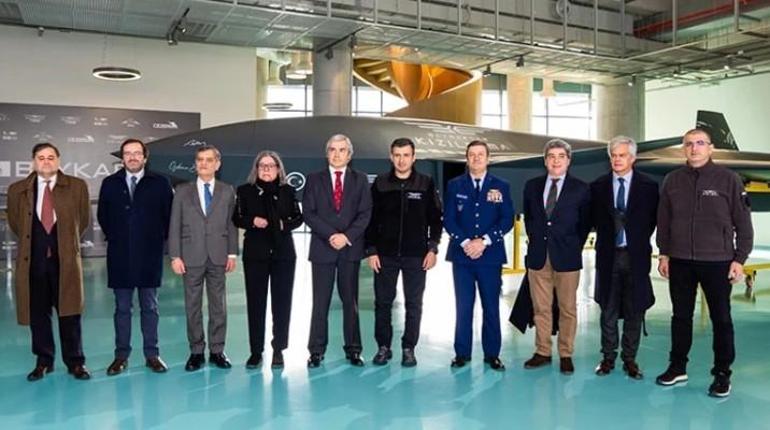 Baykarı ziyaret eden Portekizli bakandan Türk SİHAlarına övgü