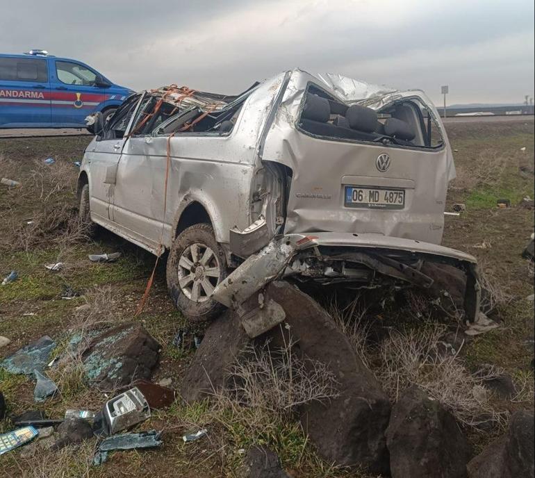 Şırnakta minibüs takla attı: 2 ölü, 6 yaralı