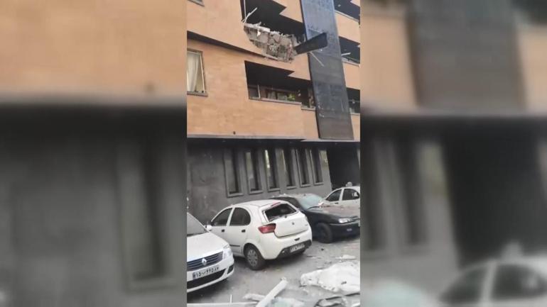 SON DAKİKA... İranda bir binada şiddetli patlama Can kaybı var