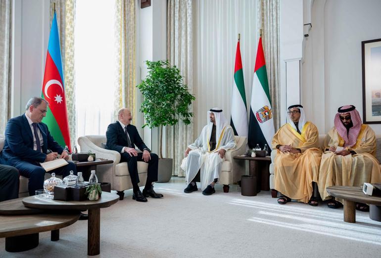 Azerbaycan Cumhurbaşkanı Aliyevden Abu Dabi temasları