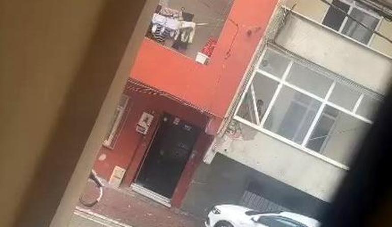  Kapı, pencere çaldılar