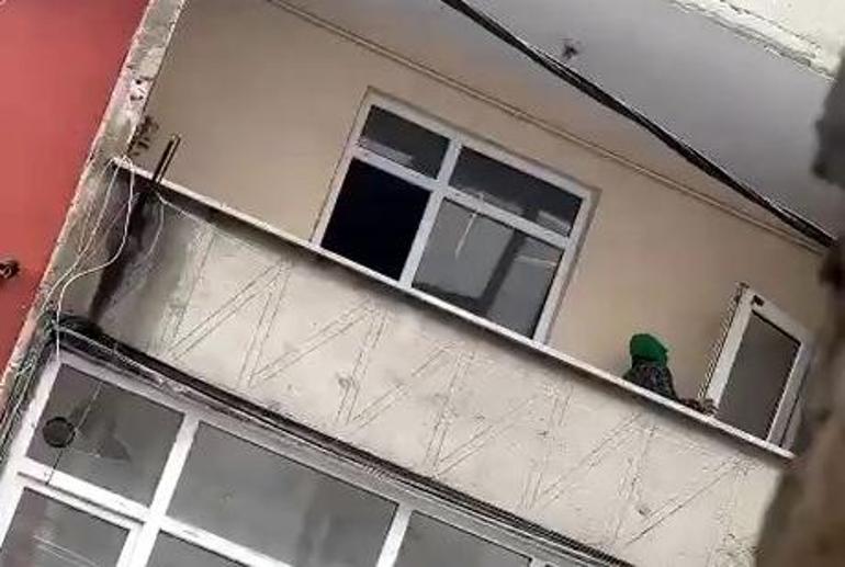  Kapı, pencere çaldılar