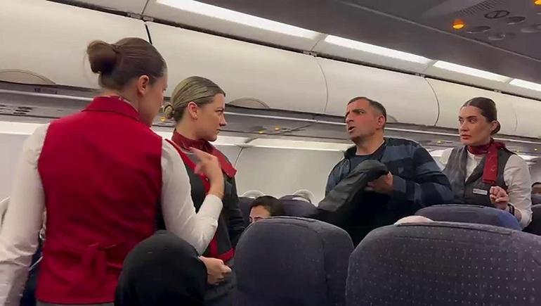 1 saat 15 dakika rötara neden oldu, uçaktan helallik isteyerek ayrıldı...