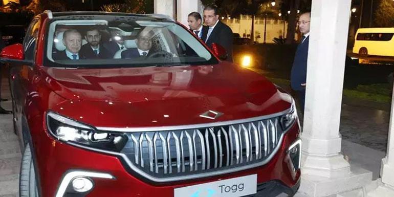 Kahirede Togg rüzgarı Cumhurbaşkanı Erdoğan, Sisiye hediye etti