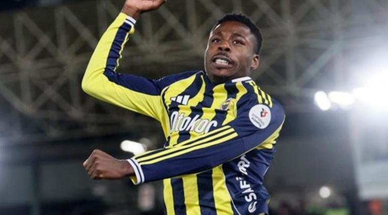 Domenico Tedesco açıkladı: forvet transferi ve UEFA listesi…