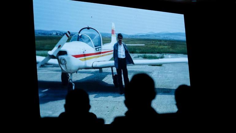 Özdemir Bayraktar Belgeseli, D-Smart GOda