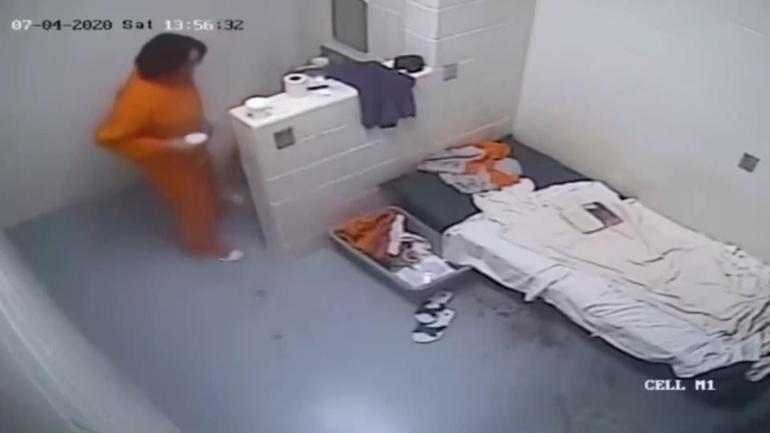 Epstein skandalında yeni görüntü: Suç ortağı Maxwell’in hapis görüntüleri yayınlandı