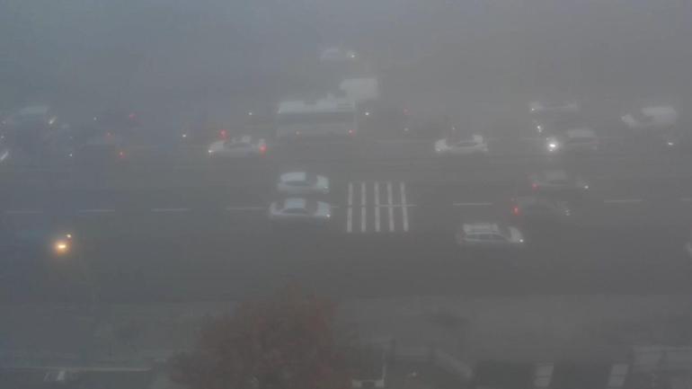 YOLA ÇIKACAKLAR DİKKAT İstanbul sis, trafik ve yağmurun etkisinde