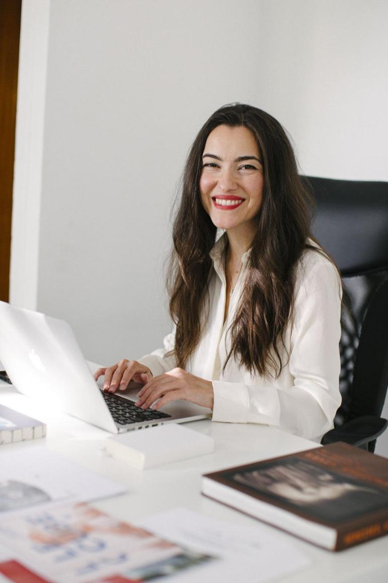 Sanat ve akademi camiasını yasa boğan haber Didem Yalınay hayatını kaybetti