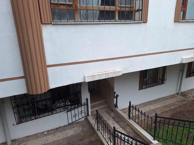  Eşini çocuklarının gözü önünde öldürdü