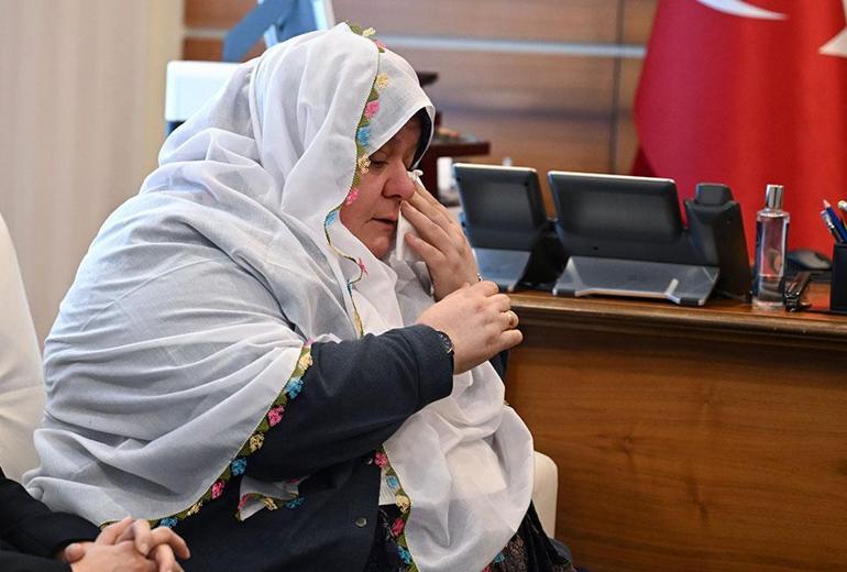  Çiftçi olmak, başörtülü olmak ayıp mıdır