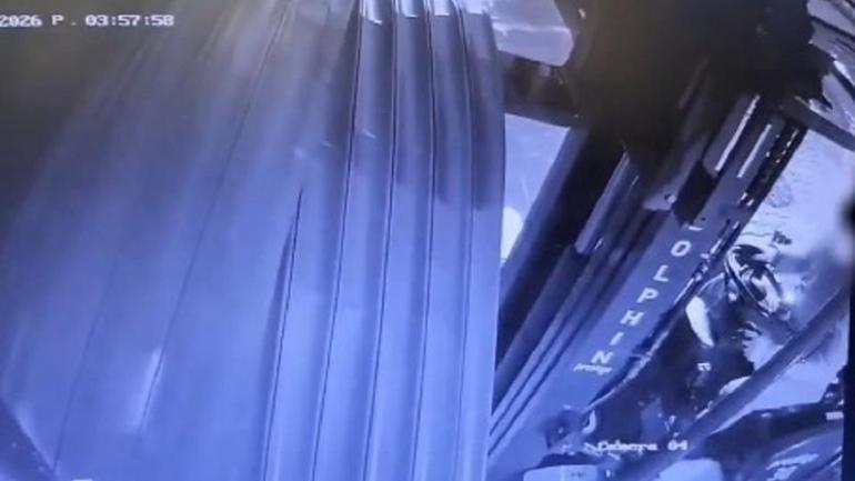  EŞEKLİ HIRSIZ yakayı ele verdi