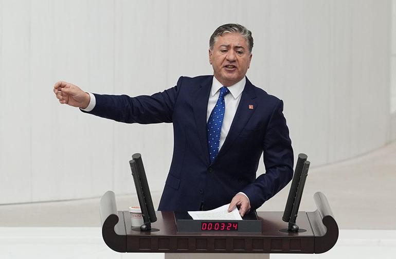 SON DAKİKA | Mustafa Çiftçi ve Akın Gürlekin yemin töreni öncesi Mecliste yumruklu kavga