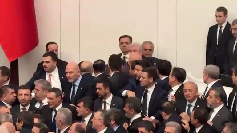 Meclisteki kavganın yankıları sürüyor