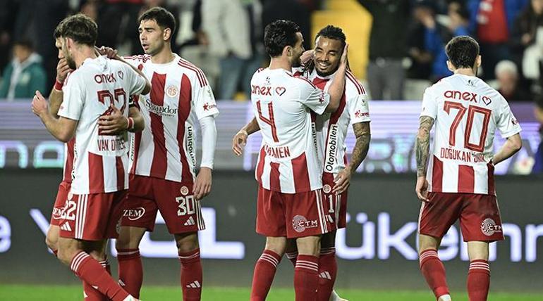 Antalyaspor, Samsunspor’u 3 golle geçti