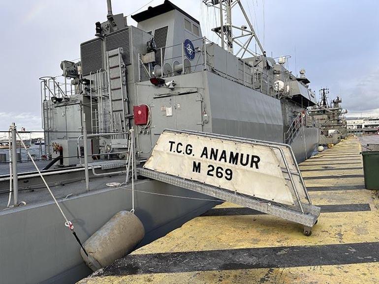 TCG Anamur mayın avlama gemisi NATO görevi için Yunanistanda