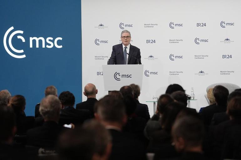 ARKTİK SATRANCI I İngiltereden Rusyaya mesaj: Kraliyet Donanması yola çıkacak Starmer: Gerekirse savaşmaya hazır olmalıyız