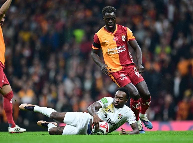 Galatasarayda, Juventus maçı öncesi iki oyuncu sınırda