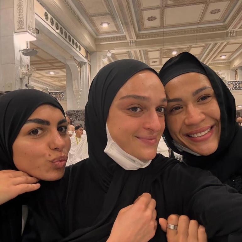 Brezilyalı futbolcu Kathellen Sousa müslüman oldu