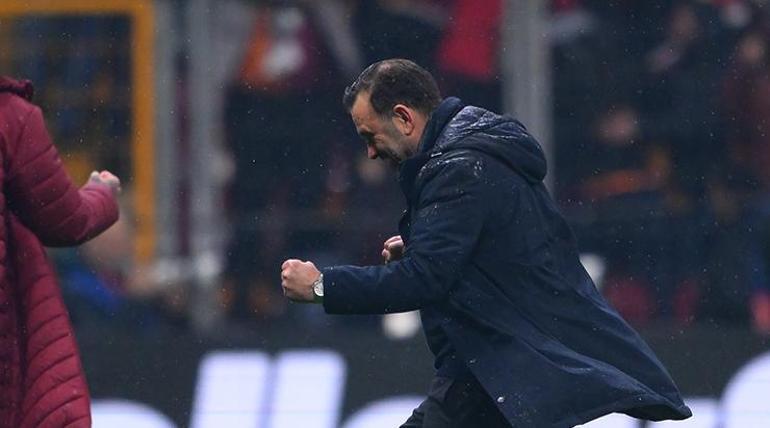 Okan Buruk: İnanılmaz mutluyuz, önemli bir galibiyet aldık