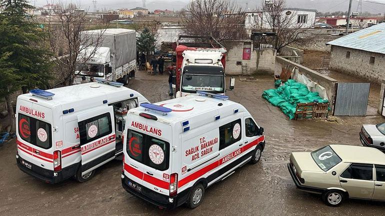  Genç anne, baba ve bebekleri ölü bulundu