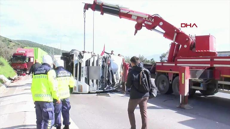  Kocaelide TIRlar çarpıştı, İstanbul yönü ulaşıma kapandı